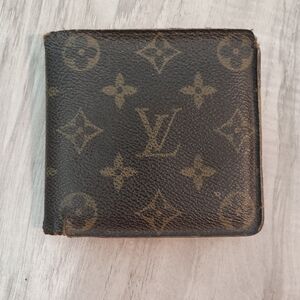 Louis Vuitton Monogram Bifold Wallet Men’s